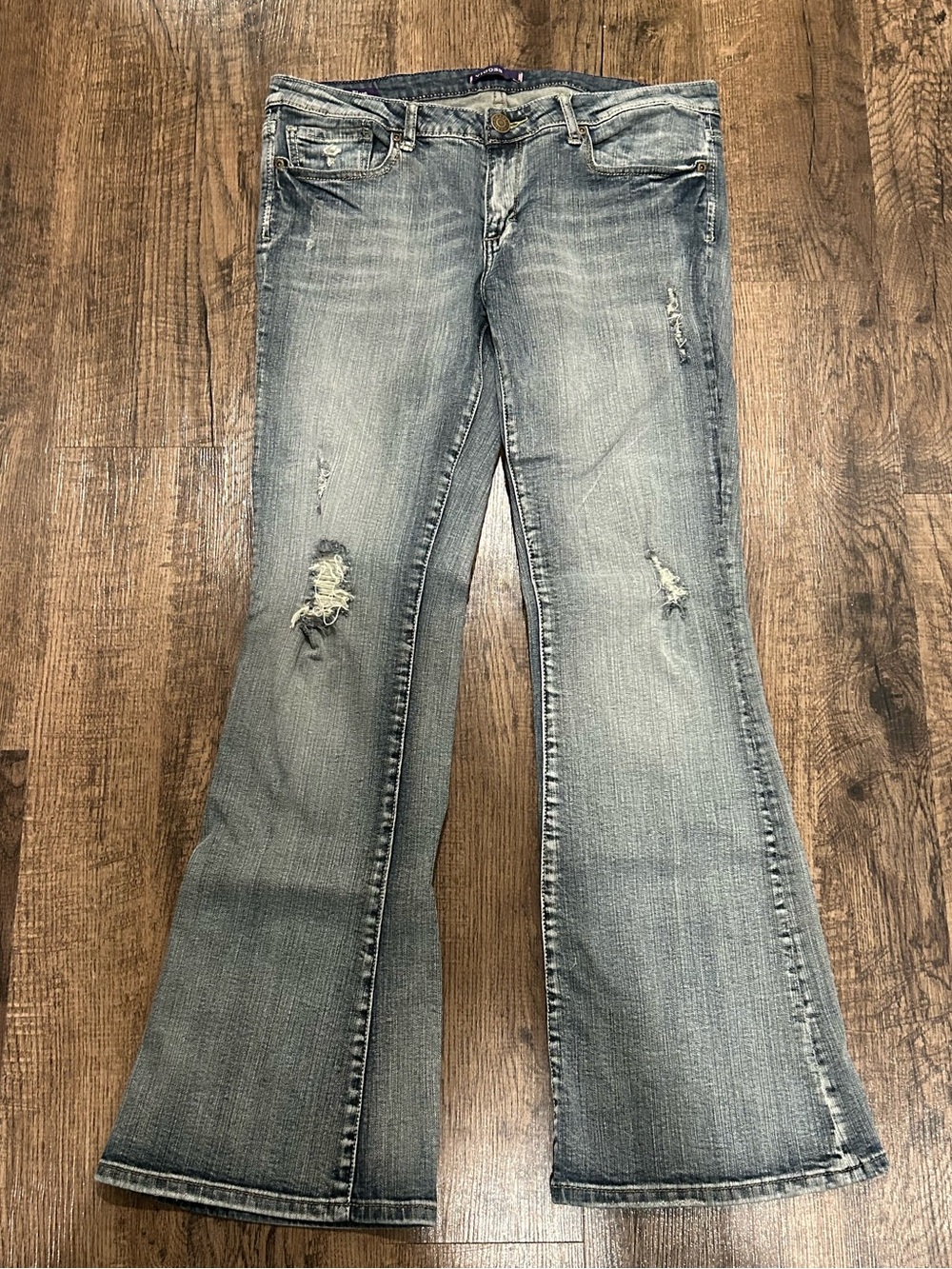 Vigoss Distressed Flare Women’s Jeans